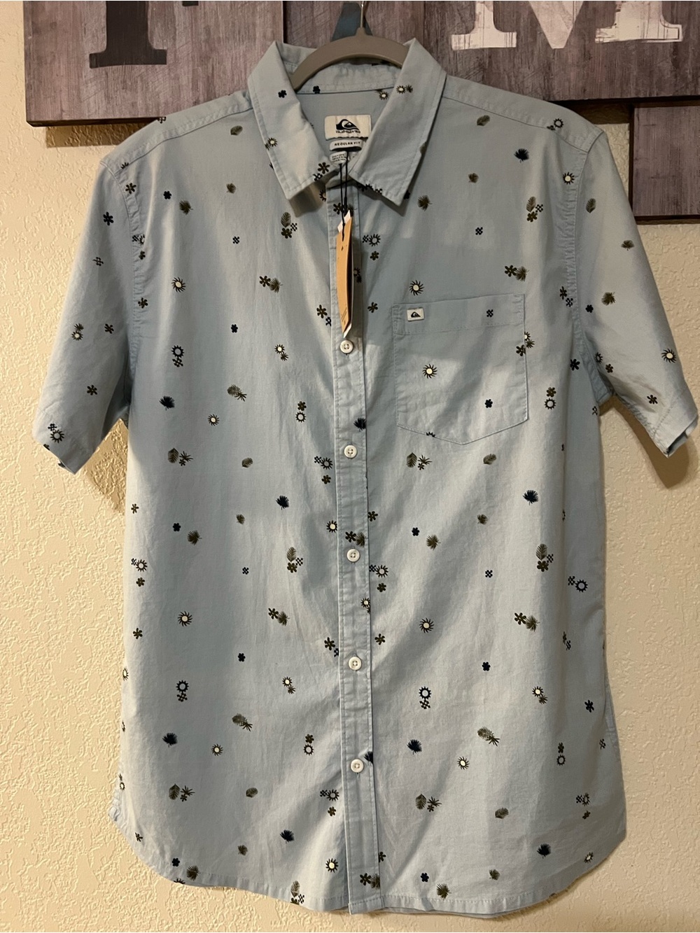 NWT Men's QuicksilverBlue Printed Regular Fit Collared  Button Down Shirt, S.